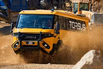 Torsus Praetorian 4x4 - xe buýt off-road “bá đạo” nhất hành tinh