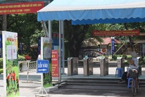 Công viên Hà Nội đồng loạt đóng cửa