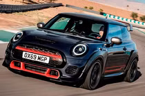 Xe MINI mạnh nhất thế giới "uống" từ 7,8 lít xăng/100km