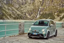 Fiat 500 Arbarth 695 phiên bản đặc biệt kỷ niệm 70 năm 