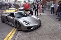 Những điều cần làm ngay sau khi xe ô tô bị cạ gầm