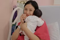 Những mỹ nhân Việt từ lúc bầu đến sinh nở đều xinh đẹp hết nấc