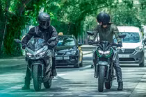 Ra mắt Kawasaki Ninja e-1 và Z e-1 2024 chạy điện từ 179,9 triệu đồng