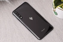 Giảm giá Vsmart Live, VinSmart thách thức điện thoại Trung Quốc