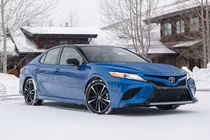 Toyota Camry AWD 2020 chỉ từ 624 triệu đồng tại Mỹ