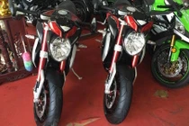 Cặp đôi MV Agusta Brutale Dragster 800 RR cập bến Sài Gòn
