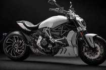 Ducati trình làng XDiavel S “Iceberg White” 2018 mới