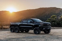 Hennessey hô biến Chevrolet Silverado thành "quái vật" 6 bánh