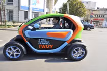 “Phải lòng” nét ngộ nghĩnh, độc đáo của xe điện Renault Twizy 