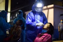 Doanh nghiệp TP.HCM không trụ nổi với chi phí xét nghiệm Covid-19