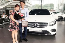Vợ 9X tặng chồng Mercedes tiền tỷ khiến dân mạng “phát hờn”