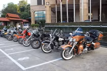 Dàn xế khủng Harley-Davidson ''xếp lốp'' tại HN