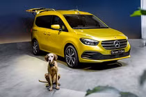 "Soi" MPV hạng sang Mercedes-Benz T-Class 2023 hơn 32.000 USD