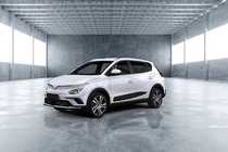 VinFast tặng 100% lệ phí trước bạ cho xe ôtô điện VF e34