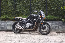 Môtô Honda CB1100 giá hơn 400 triệu “độ độc” ở Sài Gòn