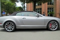 Siêu xe Bentley Continental Supersport Convertible “tắm nắng” Sài Gòn
