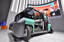 Hyundai phát triển công nghệ cho xe bò ngang, quay đầu tại chỗ