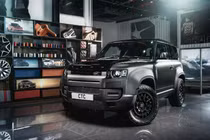 Land Rover Defender 90 "độ đồ chơi", tiền độ đủ mua Toyota Camry