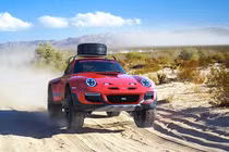 Siêu xe Porsche 911 Turbo độ phong cách offroad "chất lừ"