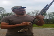 Súng mới biết nhả đạn theo cách an toàn nhất?