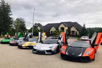 Dân chơi Việt cưỡi siêu xe từ Mỹ qua Canada 