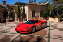 Đấu giá siêu xe Ferrari Enzo hàng hiếm giới hạn chỉ 400 chiếc