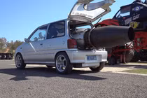 Chiếc Daihatsu Mira tí hon động cơ phản lực tới 2.600 mã lực