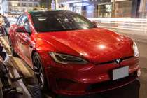 Cận cảnh Tesla Model S Plaid điện mạnh 1.020 mã lực ở Sài Gòn