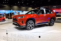 Ra mắt Toyota RAV4 Prime PHEV 2021, cấm khách chạm vào xe