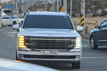 Hyundai Palisade 2025 "bằng xương bằng thịt, trần trụi" trên phố