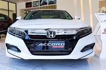 Honda Accord mới về Việt Nam, đắt hơn Camry từ 94 triệu đồng