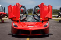 Đại gia Việt hé lộ sắp đón Ferrari LaFerrari tới hơn 200 tỷ đồng? 