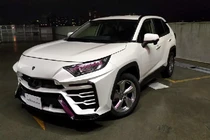 Toyota RAV4 "nhái" Lamborghini Urus hết 50 triệu đồng ở Nhật Bản