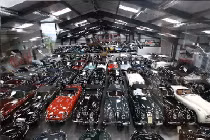 Nha sĩ bán bộ sưu tập xe siêu khủng 3.500 tỷ đồng