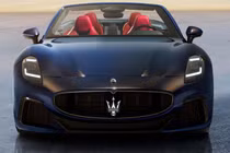 Cận cảnh Maserati GranCabrio 2024 hơn 4,7 tỷ đồng, mạnh 542 mã lực