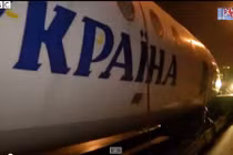 Máy bay diễu hành trên đường phố Kiev