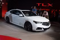 Sedan Acura TLX-L mới lộ ảnh nóng trước giờ G