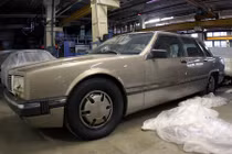 Cận cảnh siêu xe sang ZIL-4102 đầu tiên của Nga năm 1988