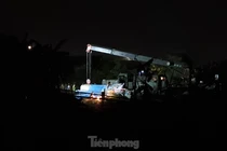 Xuyên đêm bám hiện trường xử lý xác máy bay Su-22 rơi