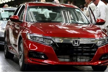 Xe sedan Honda Accord 2018 có gì để “đấu” Toyota Camry?