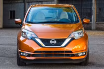 Nissan ra mắt Versa Note 2018 "chốt giá" 350 triệu đồng