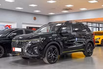 Rẻ nhưng vẫn ế, MG RX5 lại giảm đến 120 triệu đồng tìm khách