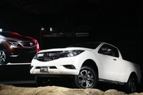 Soi Mazda BT-50 Pro vừa ra mắt giá từ 347,9 triệu