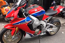 Xe môtô Honda CBR1000RR SP2 giá gần 1 tỷ đồng tại VN