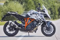 Môtô đường trường “siêu mạnh” KTM 1290 Super Duke GT