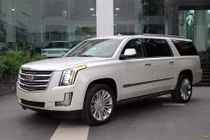 Xế sang Cadillac Escalade “màu độc” đầu tiên về Hà Nội
