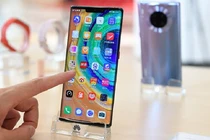 Mỹ lùi cấm vận Huawei thêm 90 ngày