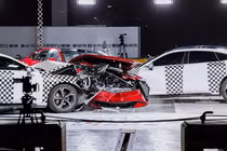 Chery dùng 3 chiếc Exeed Sterra ES “húc nhau” thử độ an toàn