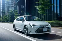 Toyota Corolla Altis 2025 bỏ động cơ xăng, chỉ còn hybrid