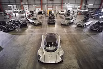 Lộ diện loạt siêu xe của 007 trong "bom tấn" Bond 25